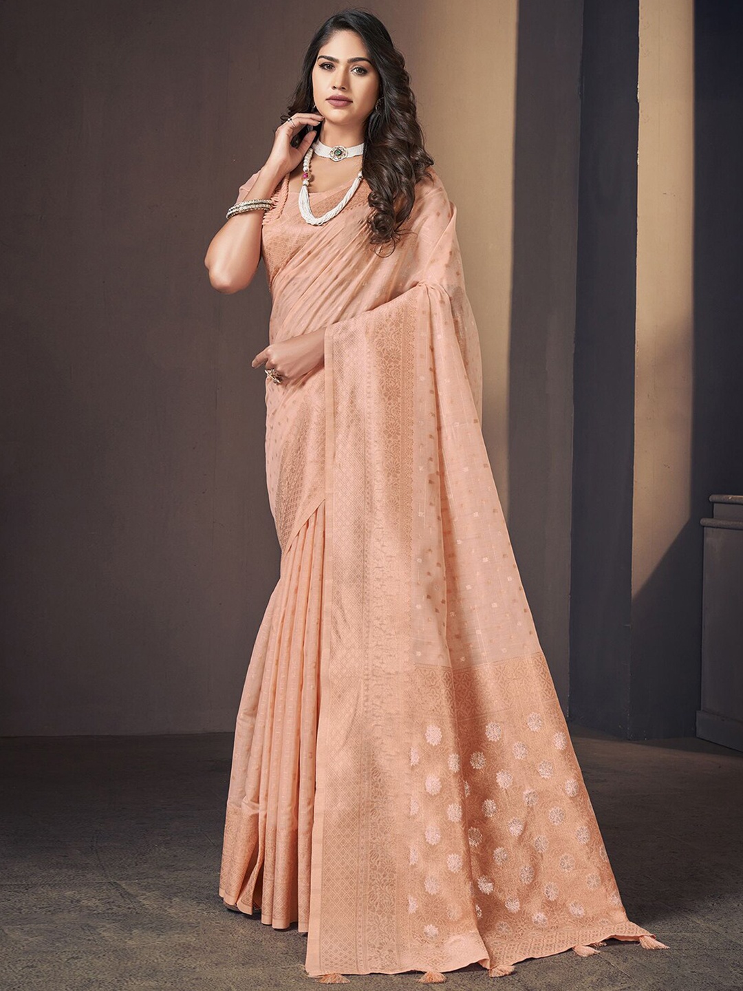 Satrani Ethnic Motif Woven Design Zari Saree, Peach