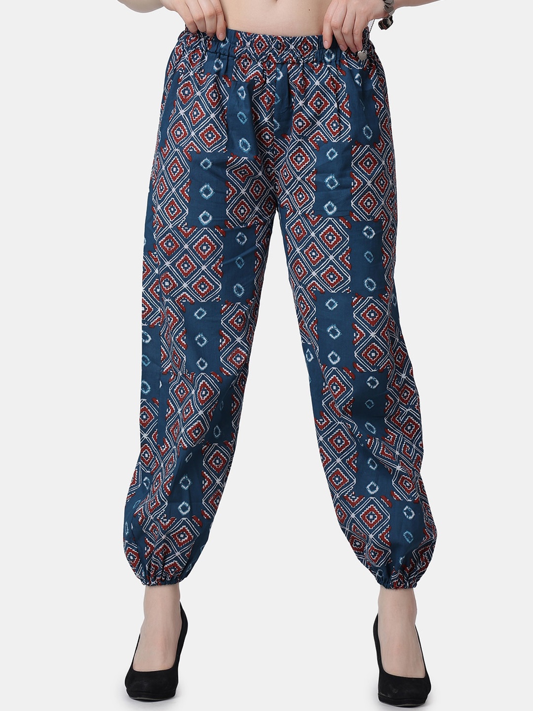 Popwings Women Floral Printed Smart Loose Fit Easy Wash Pure Cotton Joggers, Navy blue
Popwings Women Floral Printed Smart Loose Fit Easy Wash Pure Cotton Joggers, Navy blue