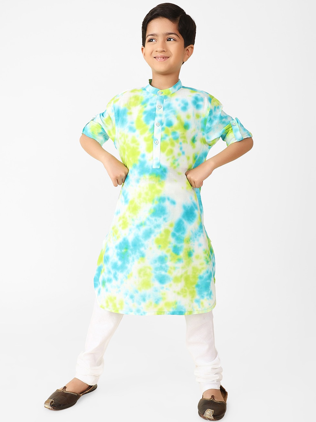Fabindia Boys Abstract Dyed Mandarin Collar Roll Up Sleeves Pure Cotton Kurta, White
Fabindia Boys Abstract Dyed Mandarin Collar Roll Up Sleeves Pure Cotton Kurta, White