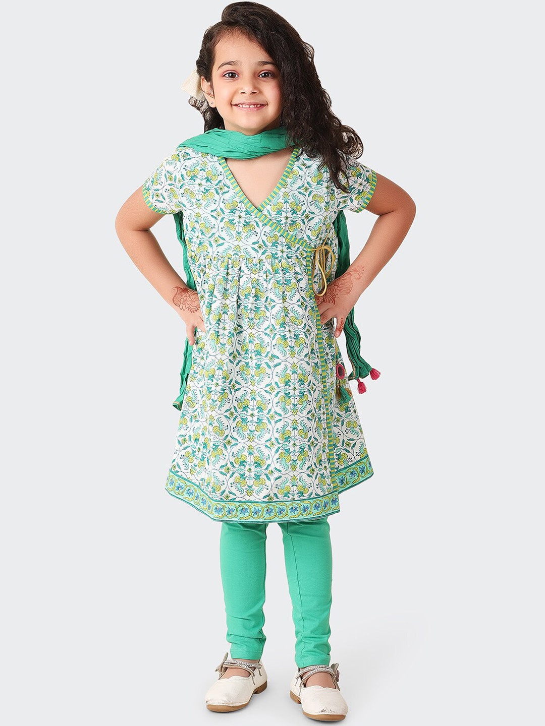 Fabindia Girls Floral Printed A-Line Pure Cotton Kurta with Churidar & Dupatta, White
Fabindia Girls Floral Printed A-Line Pure Cotton Kurta with Churidar & Dupatta, White