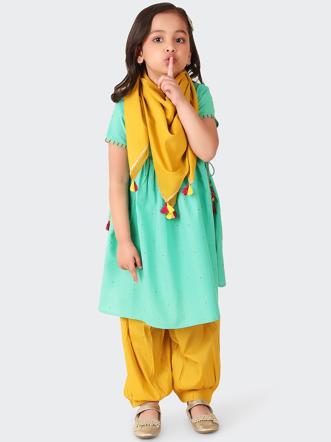 Fabindia Girls Ethnic Motifs Embroidered Pure Cotton Kurta with Salwar & Dupatta, Sea green
Fabindia Girls Ethnic Motifs Embroidered Pure Cotton Kurta with Salwar & Dupatta, Sea green