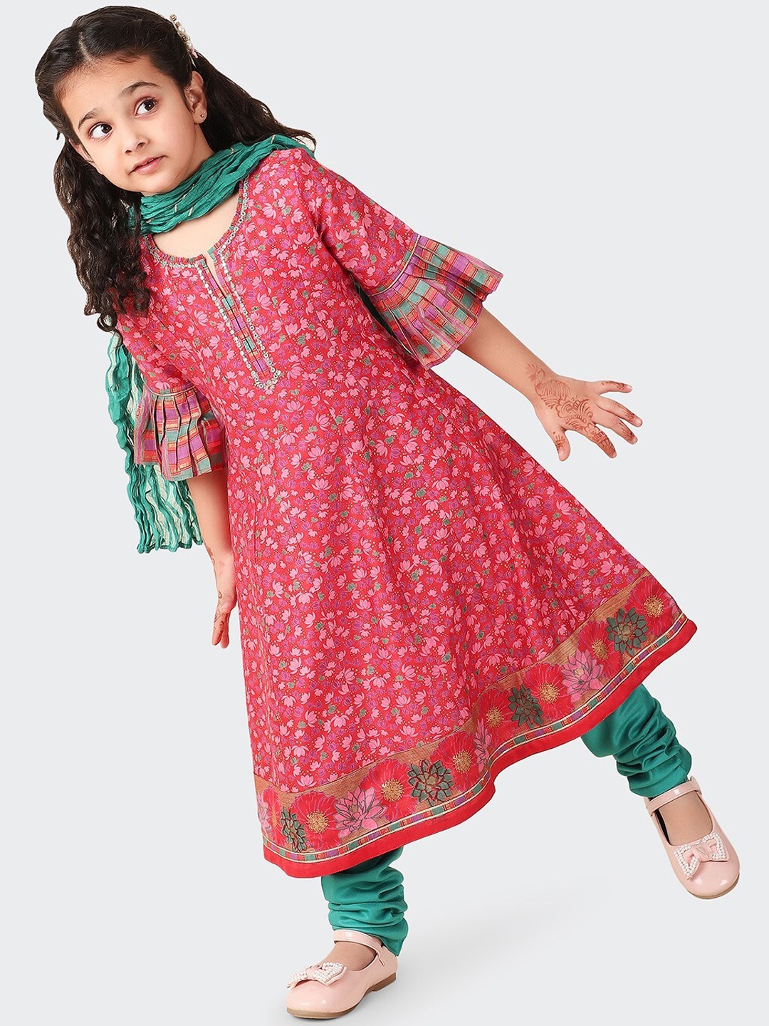 Fabindia Girls Floral Printed Mirror Work Anarkali Kurta with Churidar & Dupatta, Magenta
Fabindia Girls Floral Printed Mirror Work Anarkali Kurta with Churidar & Dupatta, Magenta