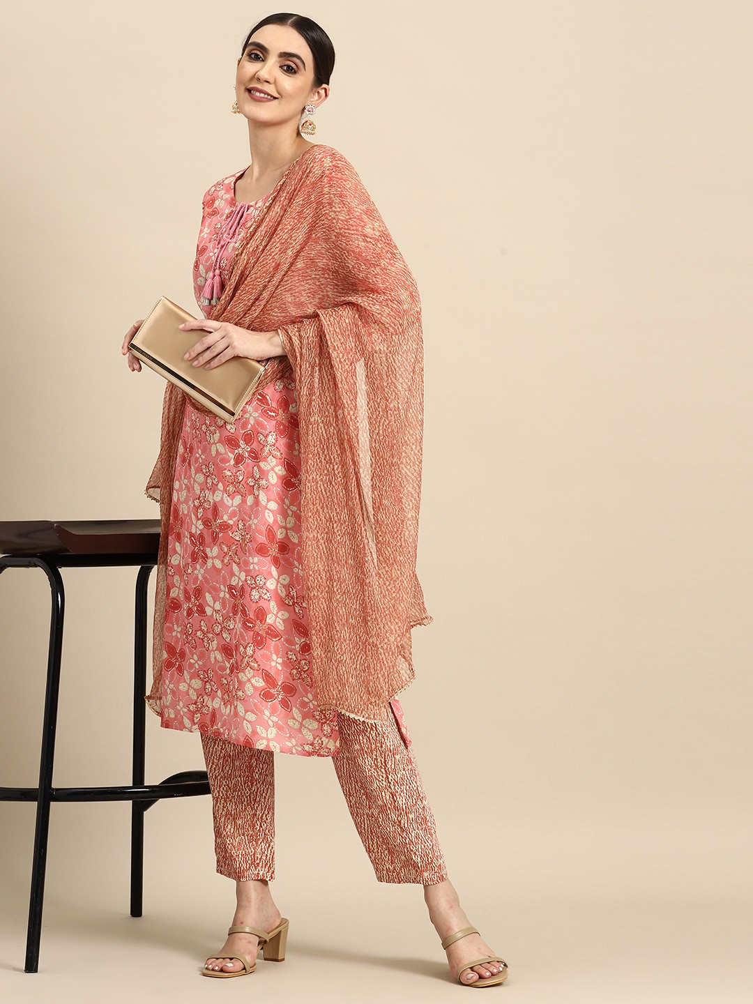 all about you Women Floral Printed Regular Sequinned Kurta with Trousers & With Dupatta, Pink
all about you Women Floral Printed Regular Sequinned Kurta with Trousers & With Dupatta, Pink