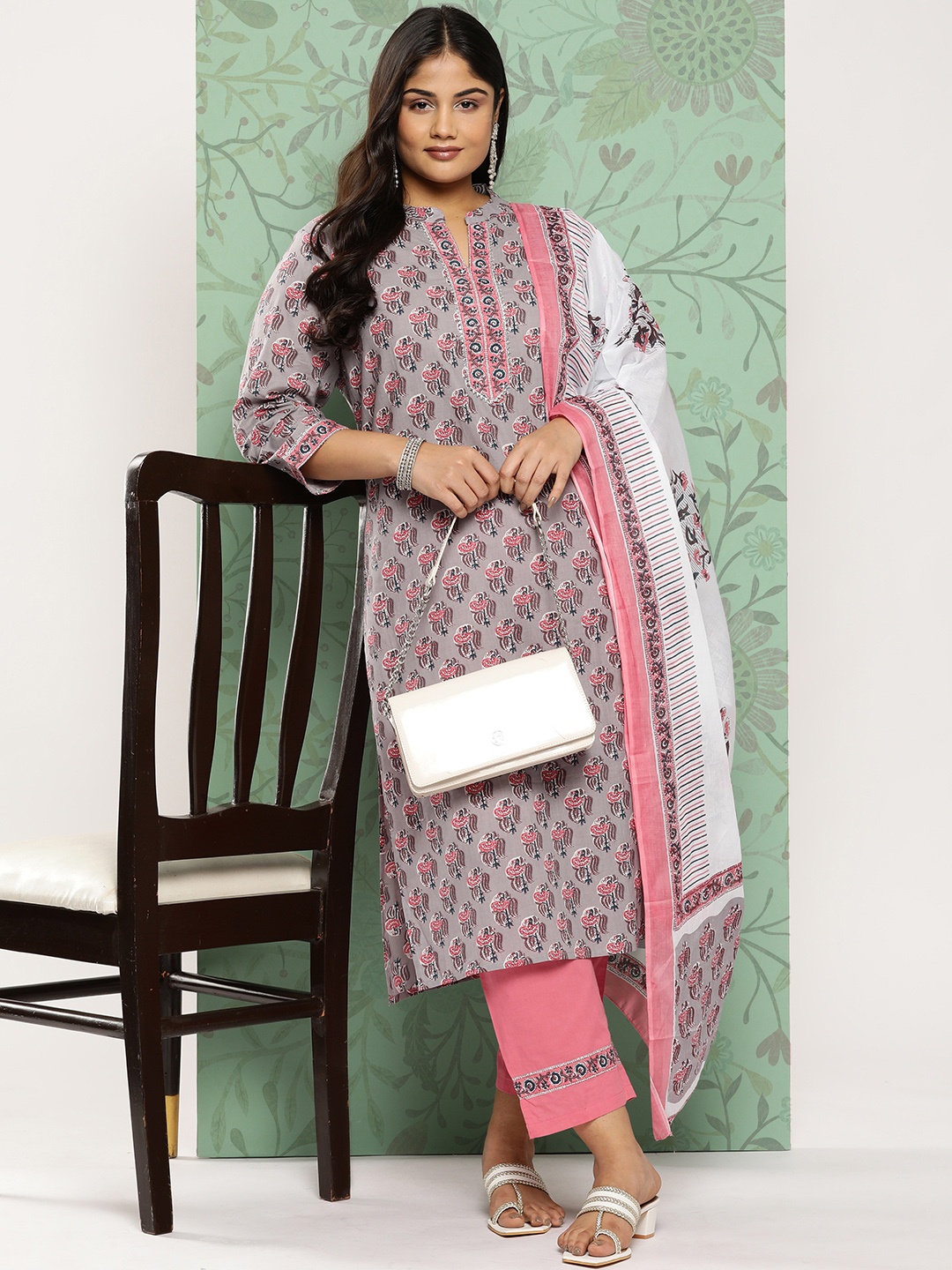 Yufta Plus Size Ethnic Motifs Gotta Patti Pure Cotton Kurta with Trousers & With Dupatta, Grey
Yufta Plus Size Ethnic Motifs Gotta Patti Pure Cotton Kurta with Trousers & With Dupatta, Grey