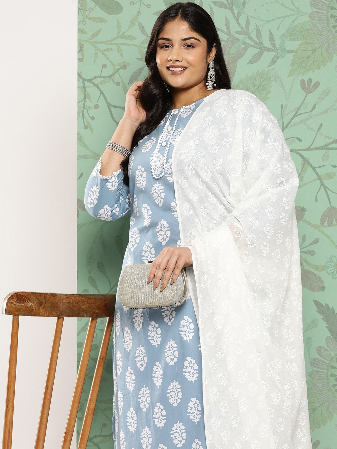 Yufta Plus Size Ethnic Motifs Printed Pure Cotton Kurta with Trousers & With Dupatta, Blue
Yufta Plus Size Ethnic Motifs Printed Pure Cotton Kurta with Trousers & With Dupatta, Blue