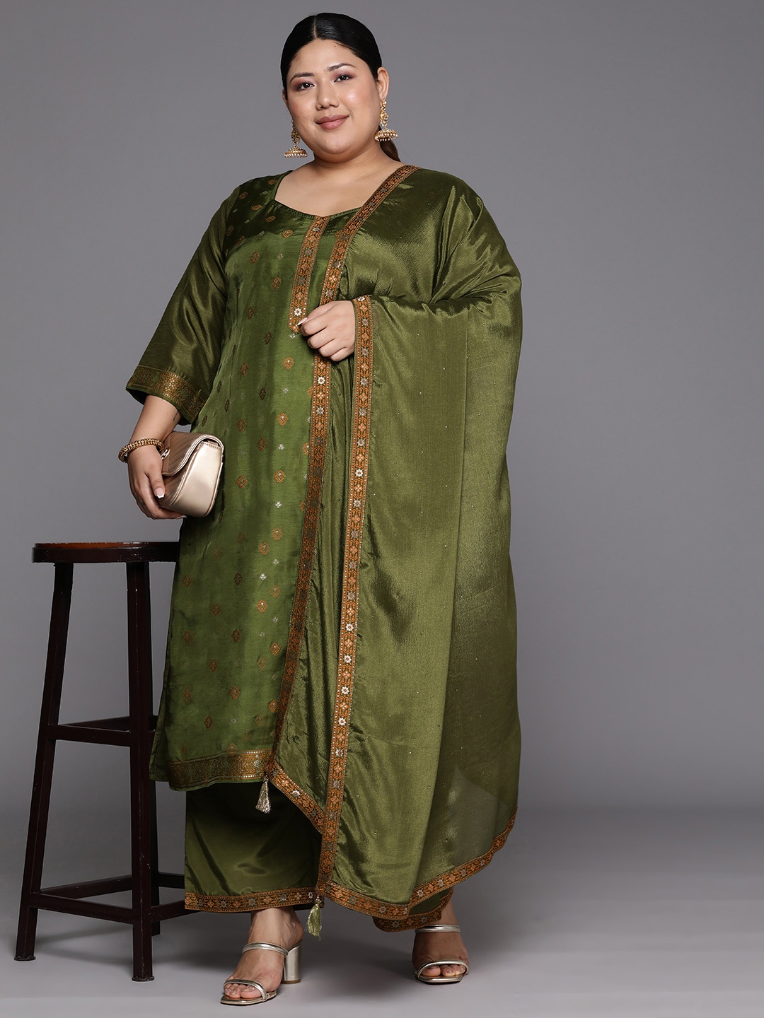 EXTRA LOVE BY LIBAS Women Green Ethnic Motifs Regular Kurta with Trousers & With Dupatta
EXTRA LOVE BY LIBAS Women Green Ethnic Motifs Regular Kurta with Trousers & With Dupatta