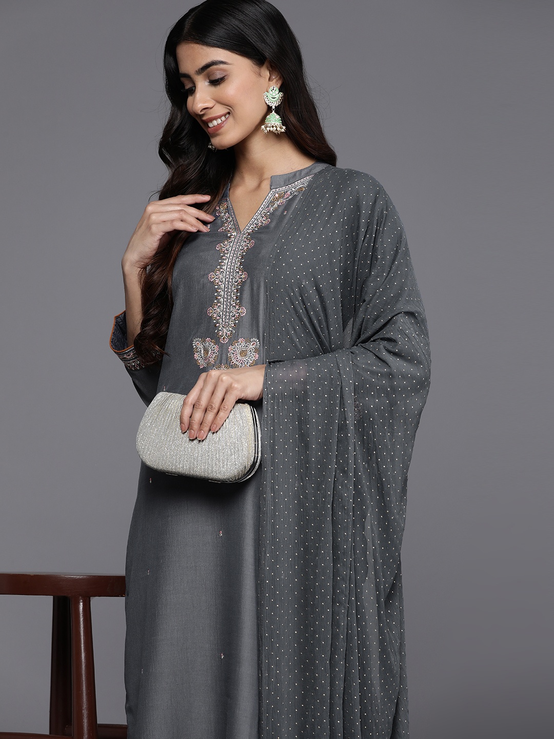 Varanga Women Ethnic Motifs Yoke Design Regular Kurta with Trousers & With Dupatta, Grey
Varanga Women Ethnic Motifs Yoke Design Regular Kurta with Trousers & With Dupatta, Grey