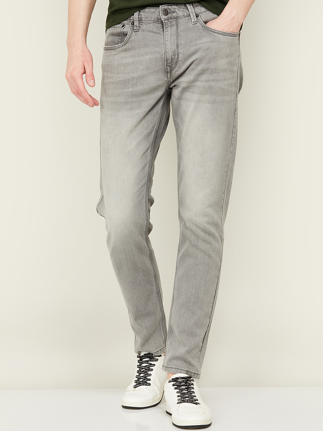 Fame Forever by Lifestyle Men Mid-Rise Light Shade Light Fade Non Stretchable Jeans, Grey
Fame Forever by Lifestyle Men Mid-Rise Light Shade Light Fade Non Stretchable Jeans, Grey