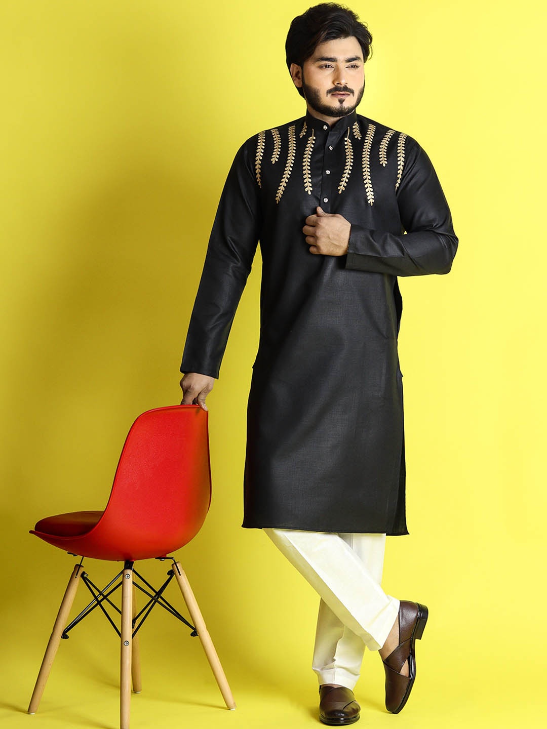 Tibra Collection Band Collar Embroidered Gotti Patti Pure Cotton Kurta with Pyjamas, Black
Tibra Collection Band Collar Embroidered Gotti Patti Pure Cotton Kurta with Pyjamas, Black