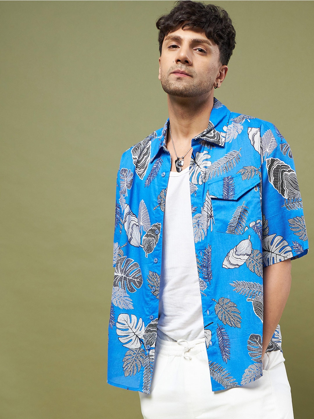 MASCLN SASSAFRAS Relaxed Tropical Printed Drop Shoulder Sleeves Boxy Casual Shirt, Blue
MASCLN SASSAFRAS Relaxed Tropical Printed Drop Shoulder Sleeves Boxy Casual Shirt, Blue