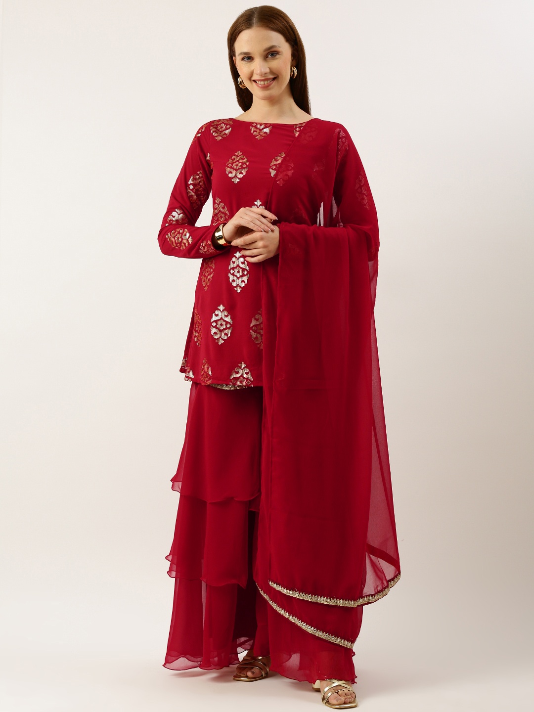 Ethnovog Women Ethnic Motifs Embroidered Sequinned Kurti with Sharara & With Dupatta, Maroon
Ethnovog Women Ethnic Motifs Embroidered Sequinned Kurti with Sharara & With Dupatta, Maroon