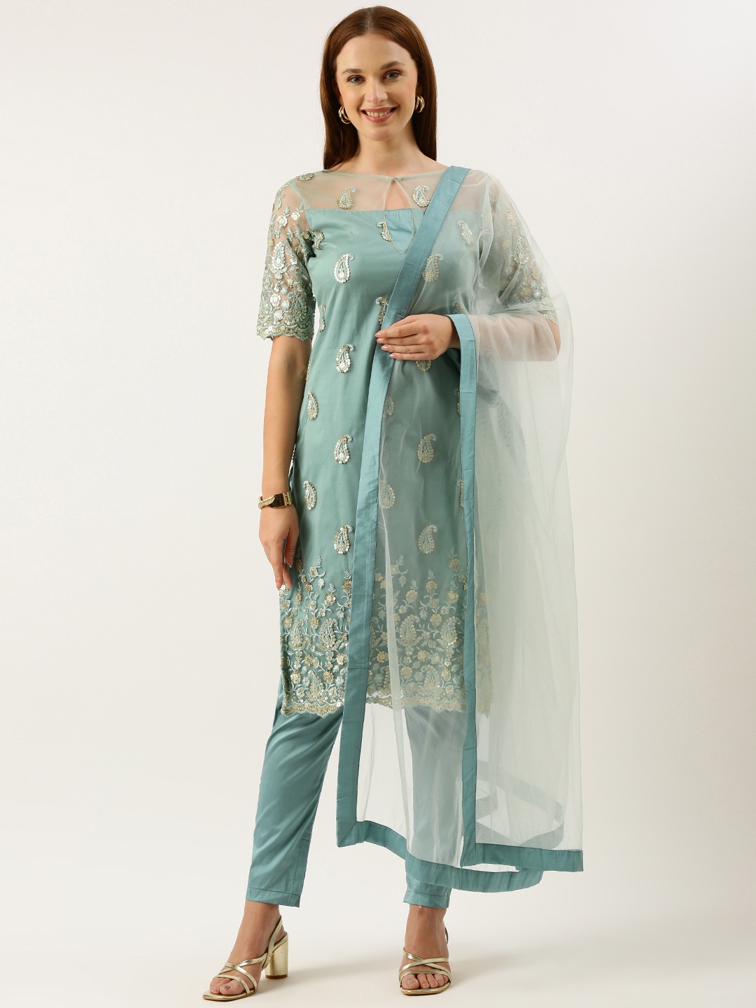 Ethnovog Women Paisley Embroidered Regular Sequinned Kurta with Trousers & With Dupatta, Blue
Ethnovog Women Paisley Embroidered Regular Sequinned Kurta with Trousers & With Dupatta, Blue