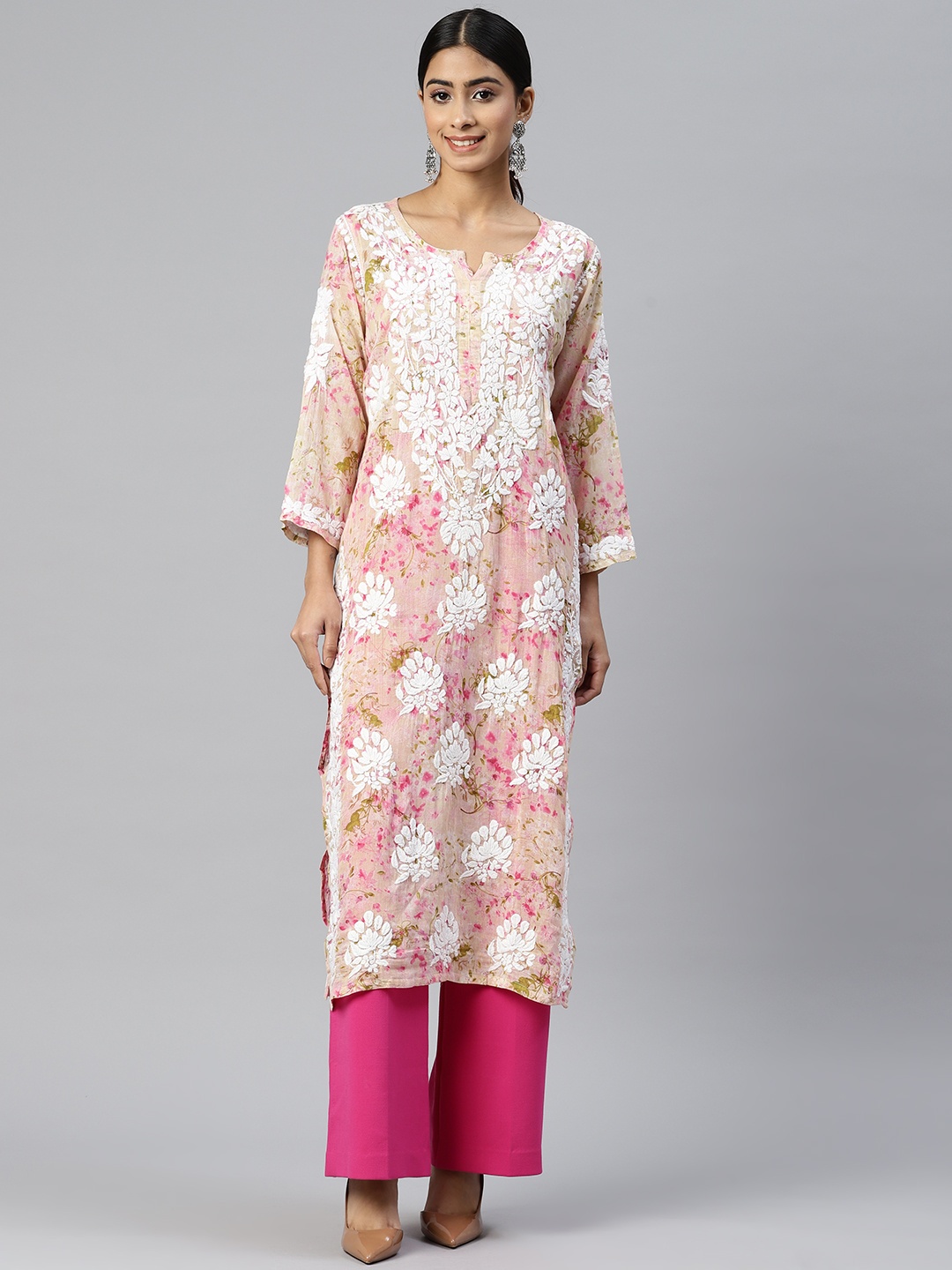 PARAMOUNT CHIKAN Ethnic Motifs Embroidered Chikankari Floral Pure Cotton Kurta, Pink
PARAMOUNT CHIKAN Ethnic Motifs Embroidered Chikankari Floral Pure Cotton Kurta, Pink