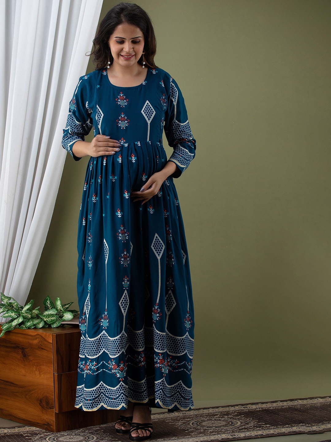 Mialo fashion Maternity Ethnic Motifs Printed Fit & Flare Cotton Ethnic Dress, Navy blue
Mialo fashion Maternity Ethnic Motifs Printed Fit & Flare Cotton Ethnic Dress, Navy blue