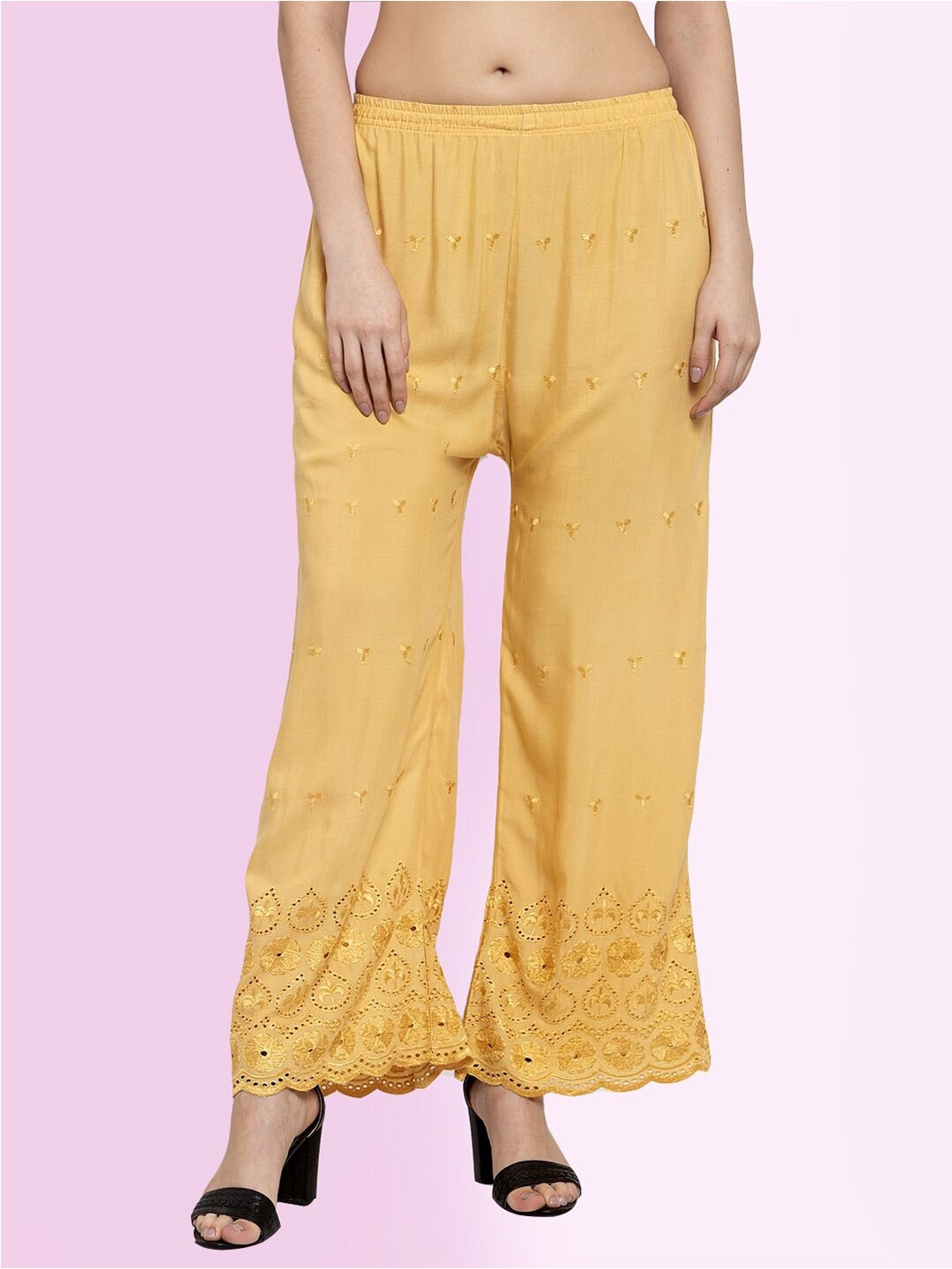borse lele Women Floral Embroidered Georgette Straight Fit Palazzos, Beige
borse lele Women Floral Embroidered Georgette Straight Fit Palazzos, Beige