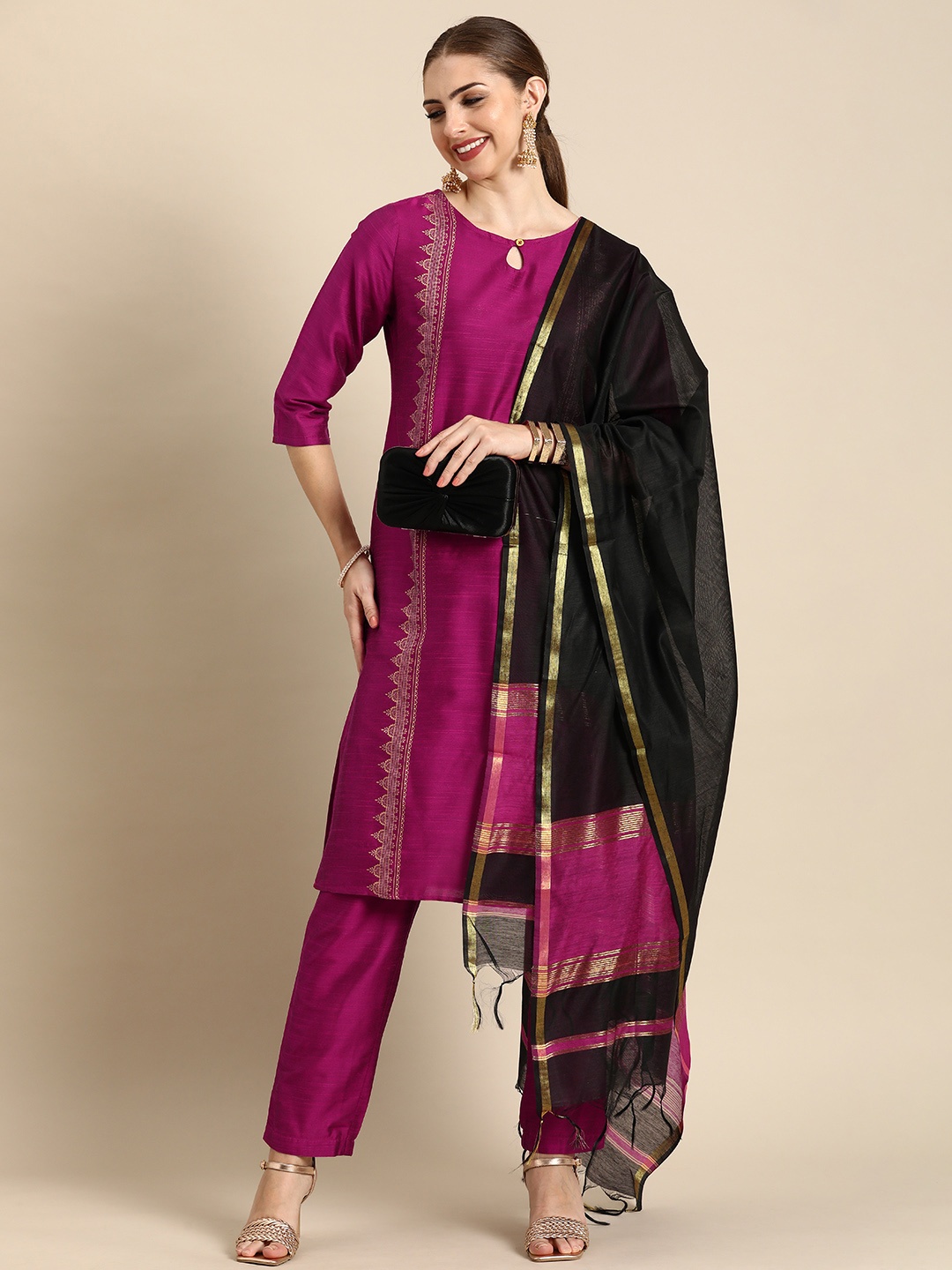 Anouk Ethnic Motifs Foil Printed Keyhole Neck Kurta With Trousers & Dupatta, Magenta
Anouk Ethnic Motifs Foil Printed Keyhole Neck Kurta With Trousers & Dupatta, Magenta