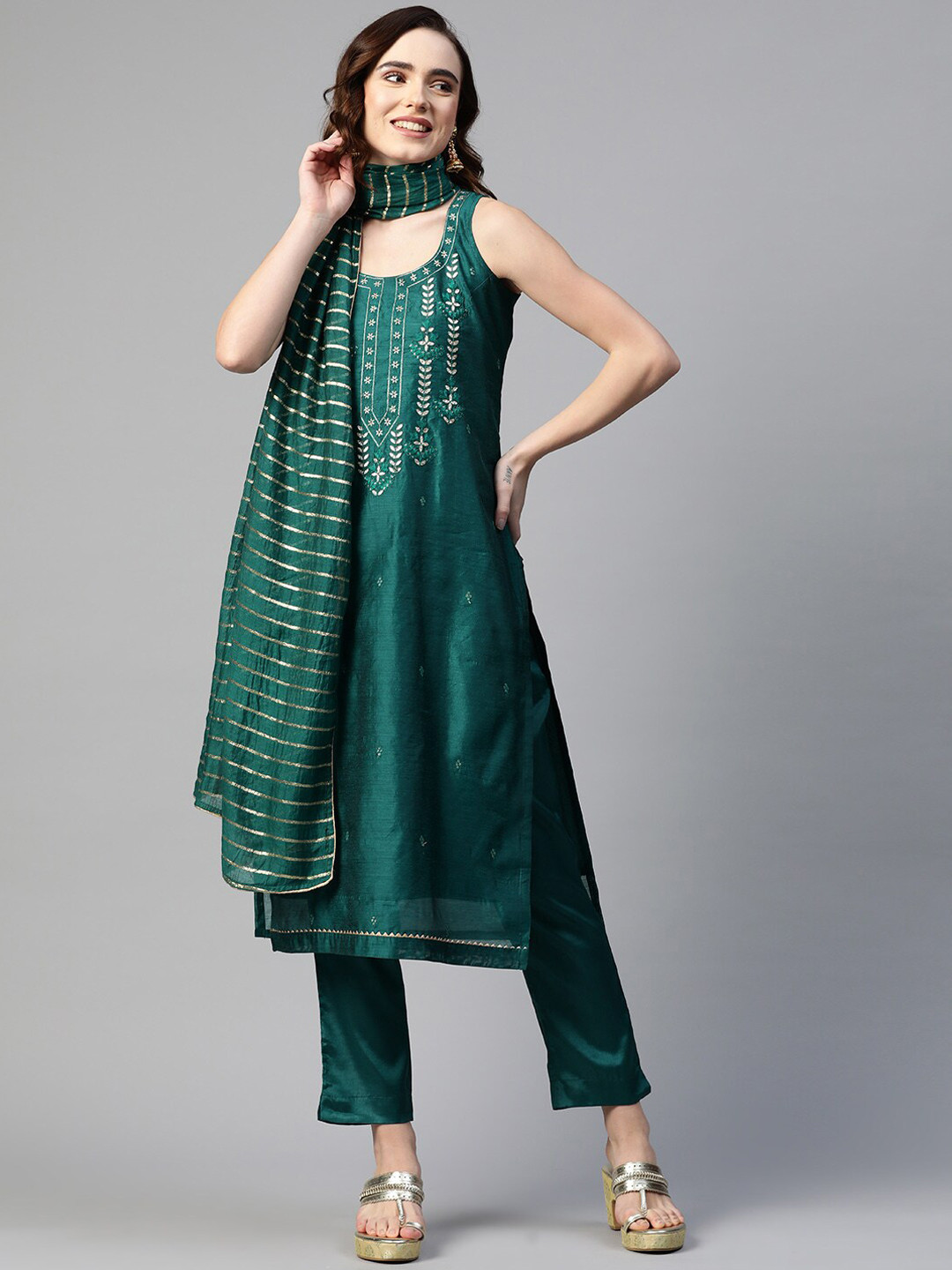 Sunehri Floral Yoke Design Sequinned A-Line Kurta With Trousers & Dupatta, Green
Sunehri Floral Yoke Design Sequinned A-Line Kurta With Trousers & Dupatta, Green