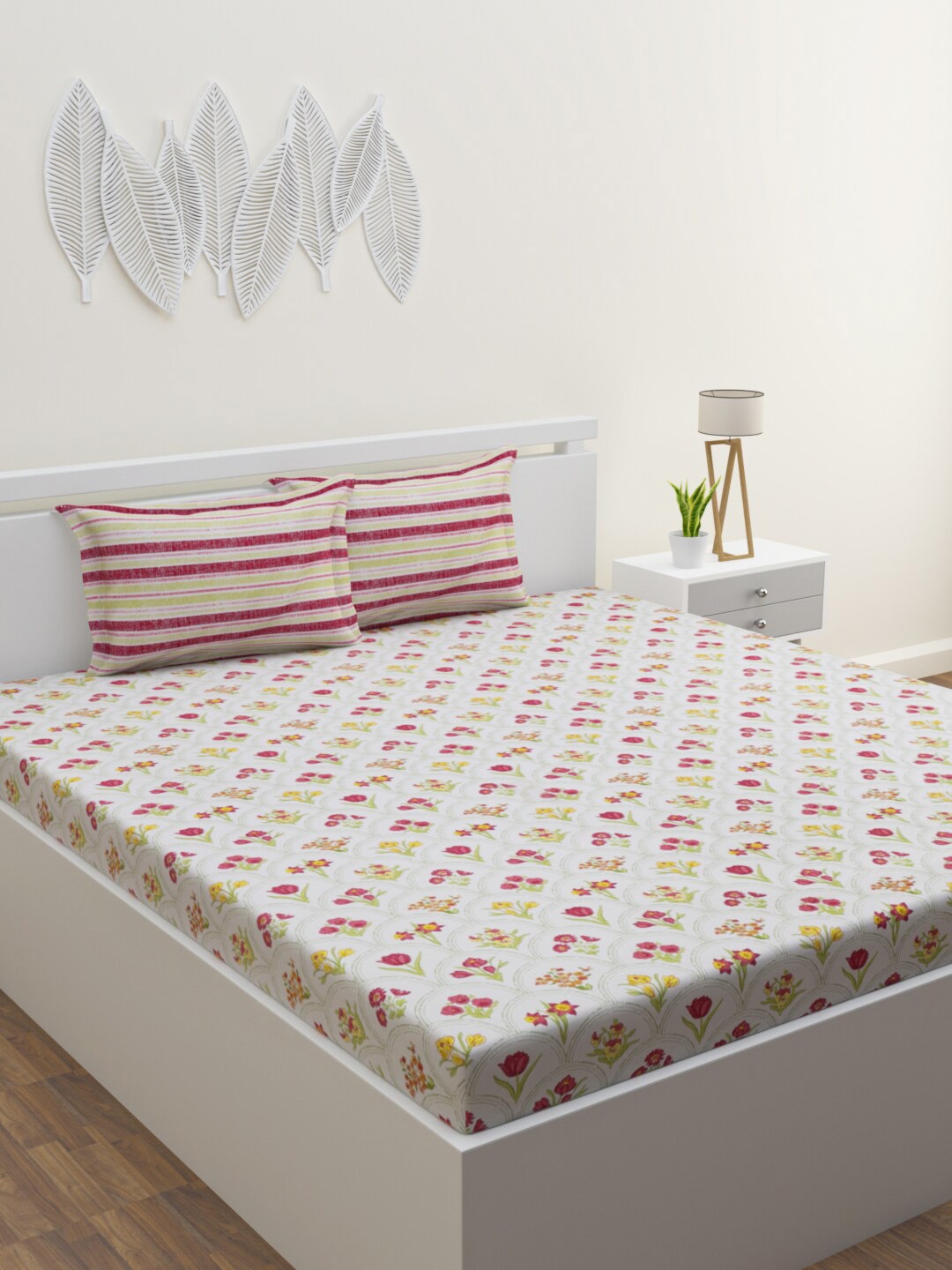 HOME AFFAIRS White & Pink Floral Printed 144 TC Cotton Queen Bedsheet With 2 Pillow Covers
HOME AFFAIRS White & Pink Floral Printed 144 TC Cotton Queen Bedsheet With 2 Pillow Covers