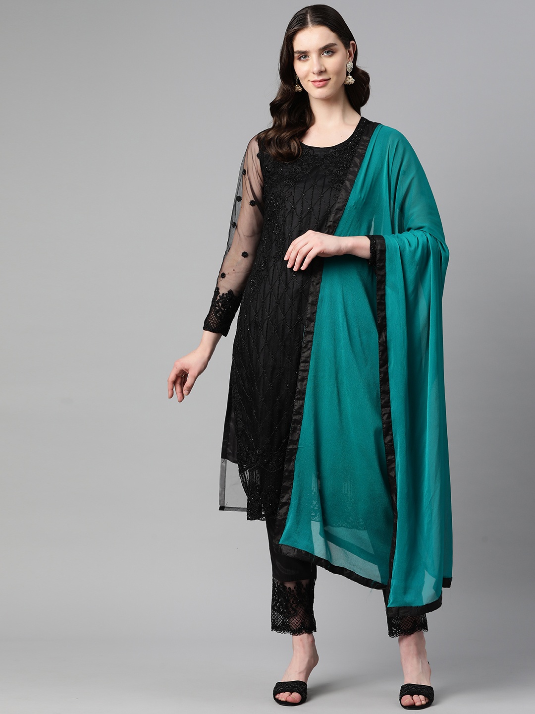 Readiprint Fashions Black & Turquoise Blue Embroidered Semi-Stitched Dress Material
Readiprint Fashions Black & Turquoise Blue Embroidered Semi-Stitched Dress Material