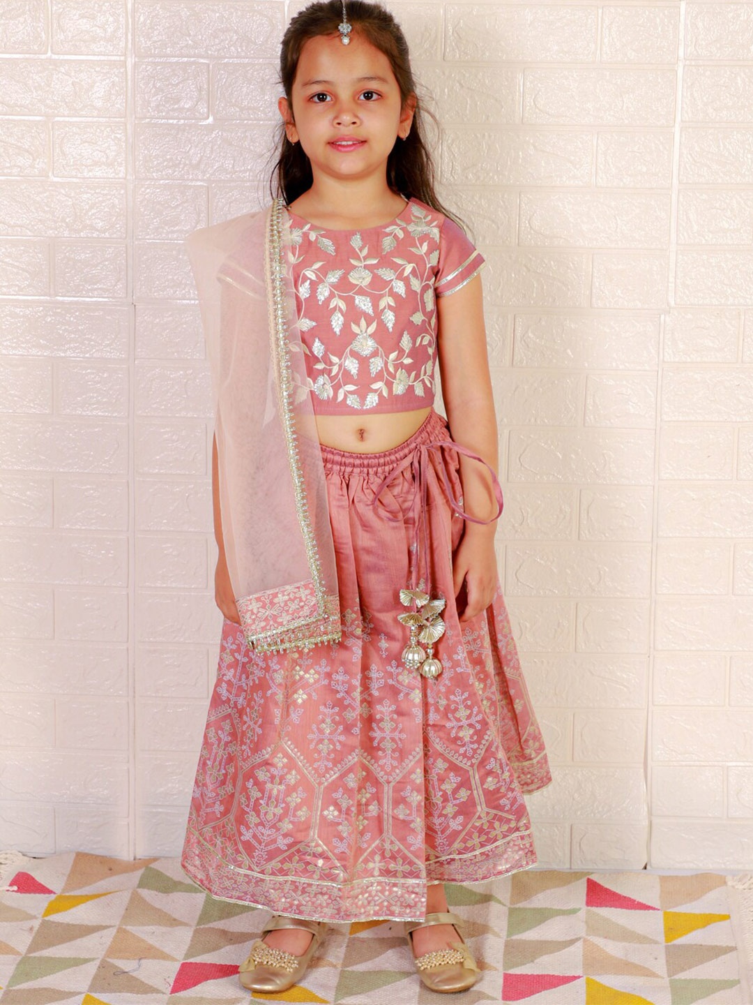 LIL DRAMA Girls Embroidered Thread Work Ready to Wear Lehenga & Blouse With Dupatta, Pink
LIL DRAMA Girls Embroidered Thread Work Ready to Wear Lehenga & Blouse With Dupatta, Pink