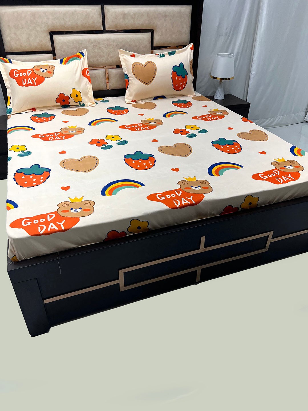 Pure Decor Luxury Cream-Coloured & Red Printed 300 TC King Bedsheet & 2 Pillow Covers
Pure Decor Luxury Cream-Coloured & Red Printed 300 TC King Bedsheet & 2 Pillow Covers