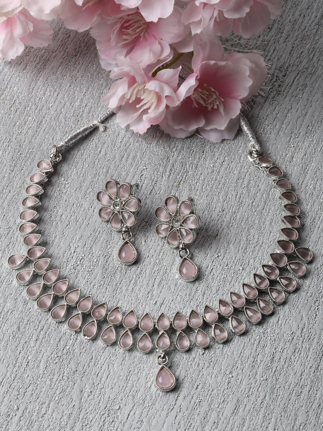ZENEME Rhodium-Plated Pear Shaped AD Studded Necklace with Earring Jewellery Set, Silver
ZENEME Rhodium-Plated Pear Shaped AD Studded Necklace with Earring Jewellery Set, Silver