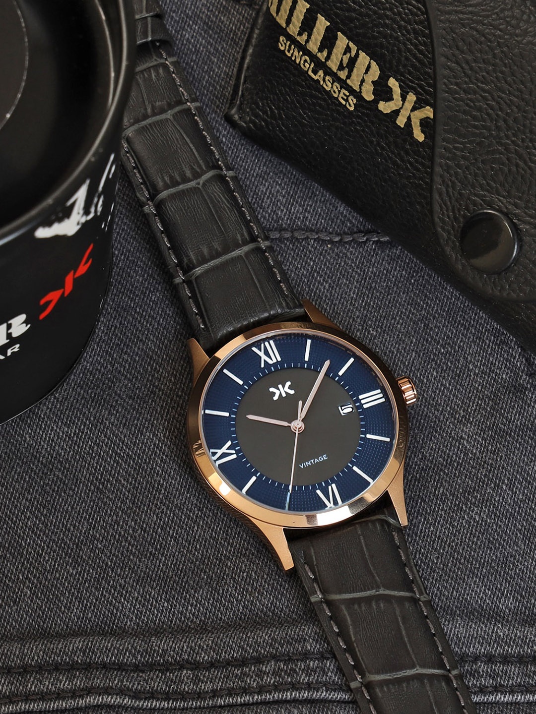 Killer Men Brass Dial & Leather Bracelet Style Straps Analogue Watch KLMO75G, Navy blue
Killer Men Brass Dial & Leather Bracelet Style Straps Analogue Watch KLMO75G, Navy blue
