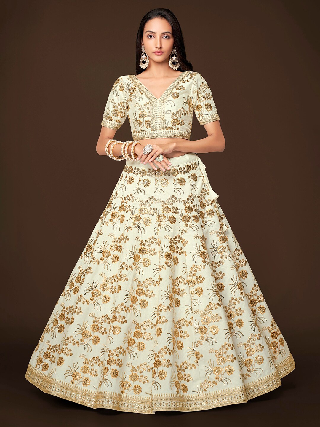 FABPIXEL Embroidered Zari Semi-Stitched Lehenga & Unstitched Blouse With Dupatta, White
FABPIXEL Embroidered Zari Semi-Stitched Lehenga & Unstitched Blouse With Dupatta, White