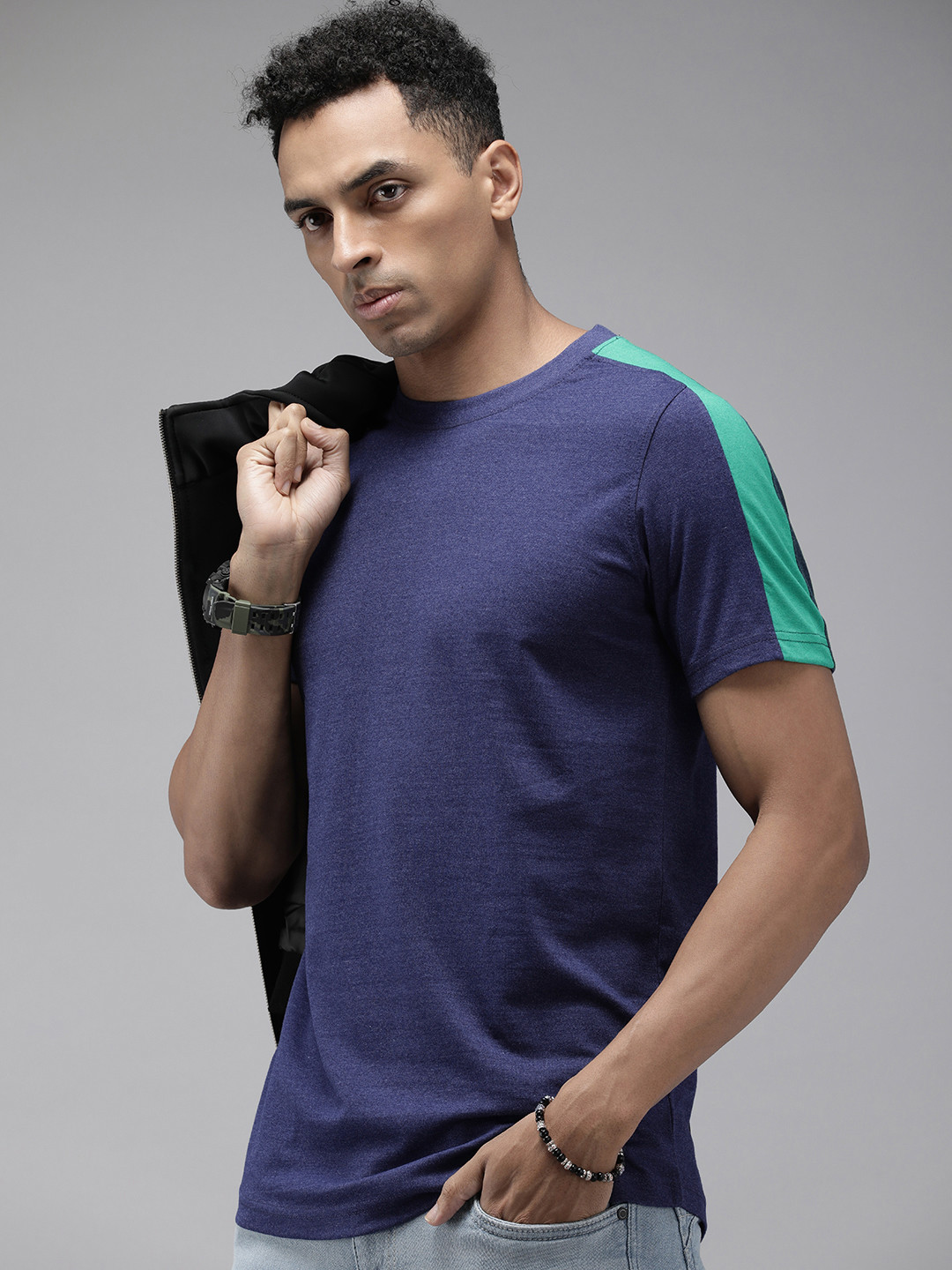 Roadster Men Striped T-shirt, Navy blue
Roadster Men Striped T-shirt, Navy blue