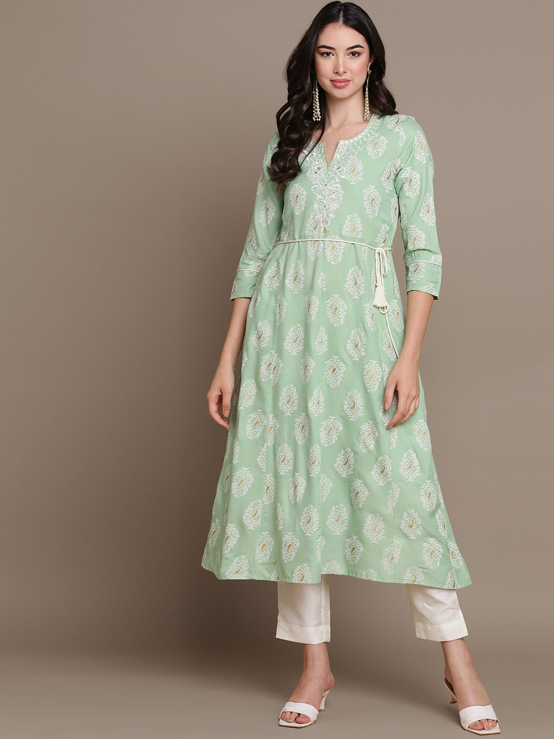 MALHAAR Embroidered Ethnic Motifs Printed A-Line Kurta, Green 
MALHAAR Embroidered Ethnic Motifs Printed A-Line Kurta, Green