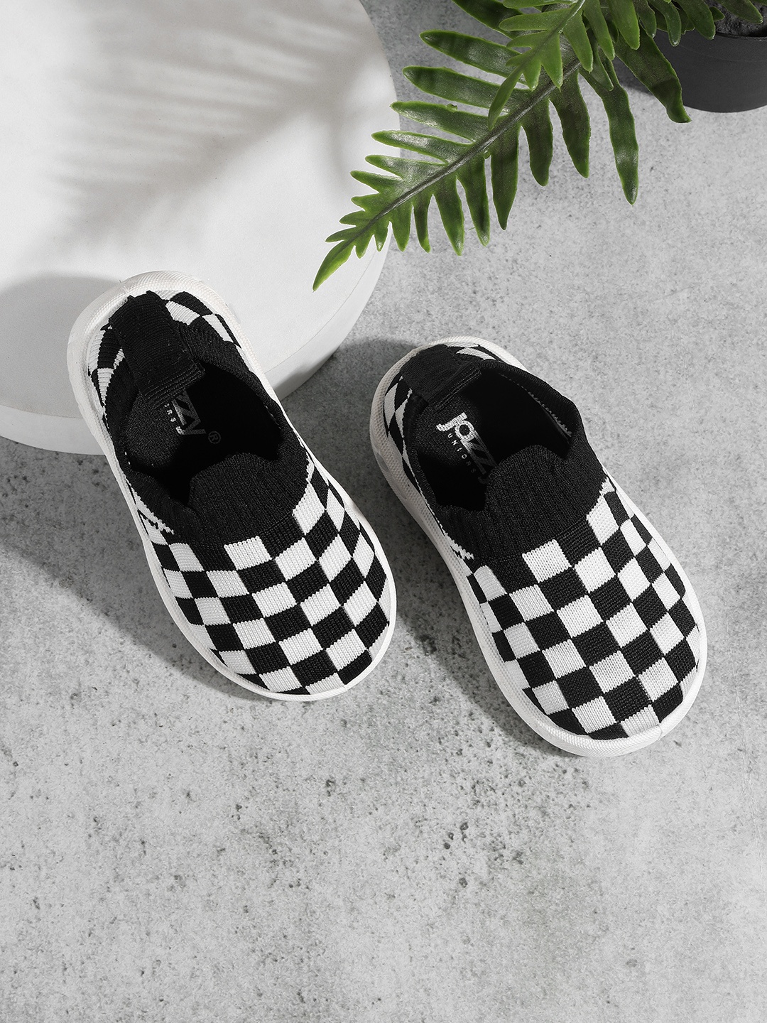 Jazzy Juniors Infant Kids Printed Padded Insole Contrast Sole Mesh Slip-On Sneakers, White
Jazzy Juniors Infant Kids Printed Padded Insole Contrast Sole Mesh Slip-On Sneakers, White