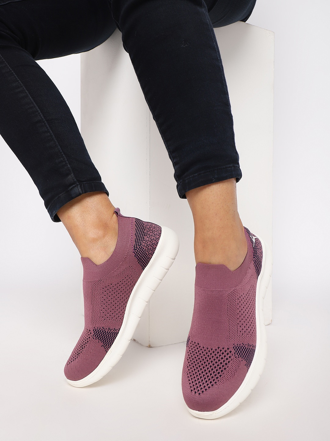 Marc Loire Women Lightweight Mesh Comfort Insole Contrast Slip-On Sneakers, Burgundy
Marc Loire Women Lightweight Mesh Comfort Insole Contrast Slip-On Sneakers, Burgundy