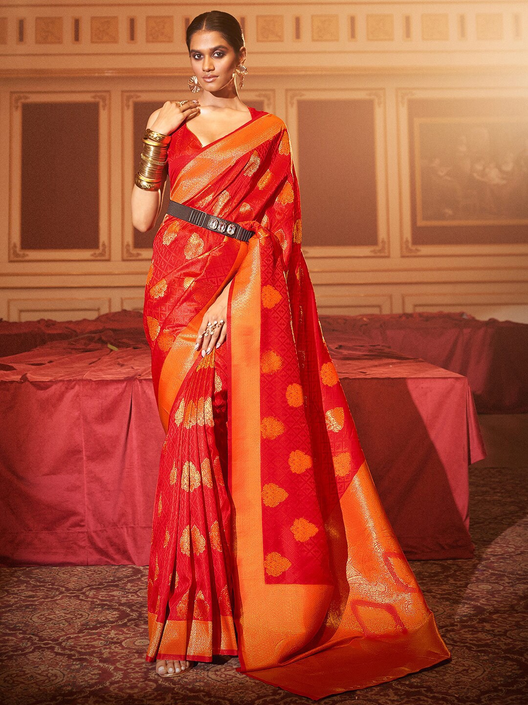 KARAGIRI Woven Design Zari Saree, Red