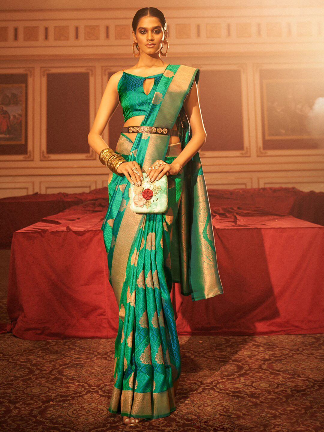 KARAGIRI Woven Design Zari Silk Blend Saree, Green
KARAGIRI Woven Design Zari Silk Blend Saree, Green