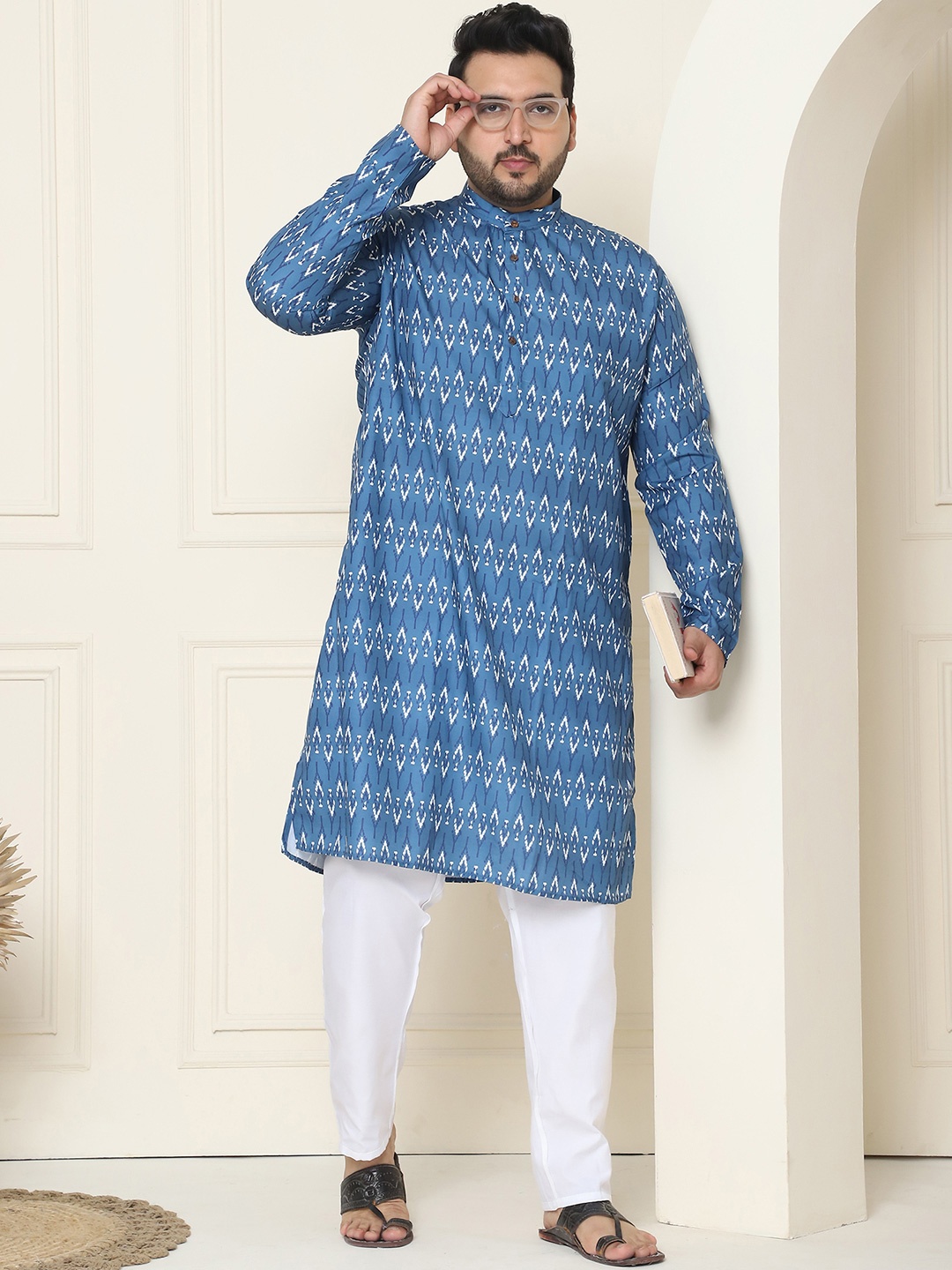 SOJANYA PLUS Men Plus Size Bandhani Printed Pure Cotton Kurta With Pyjamas, Navy blue
SOJANYA PLUS Men Plus Size Bandhani Printed Pure Cotton Kurta With Pyjamas, Navy blue