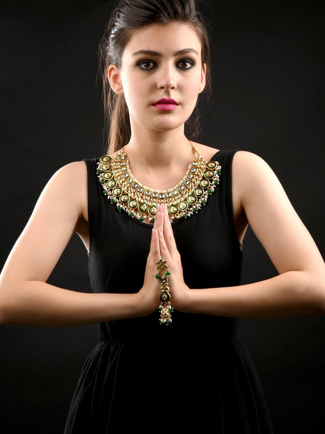 ODETTE Kundan Studded Necklace & Earrings Set, Green
