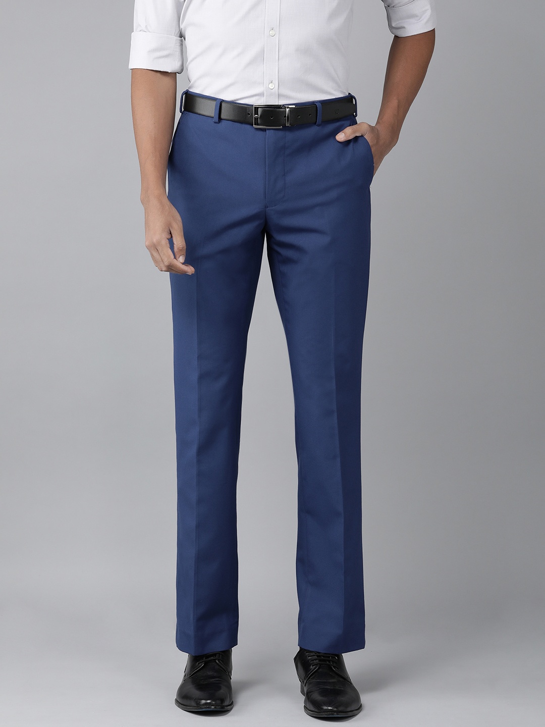 Park Avenue Men Solid Smart Slim Fit Mid-Rise Plain Woven Flat-Front Formal Trousers, Blue
Park Avenue Men Solid Smart Slim Fit Mid-Rise Plain Woven Flat-Front Formal Trousers, Blue