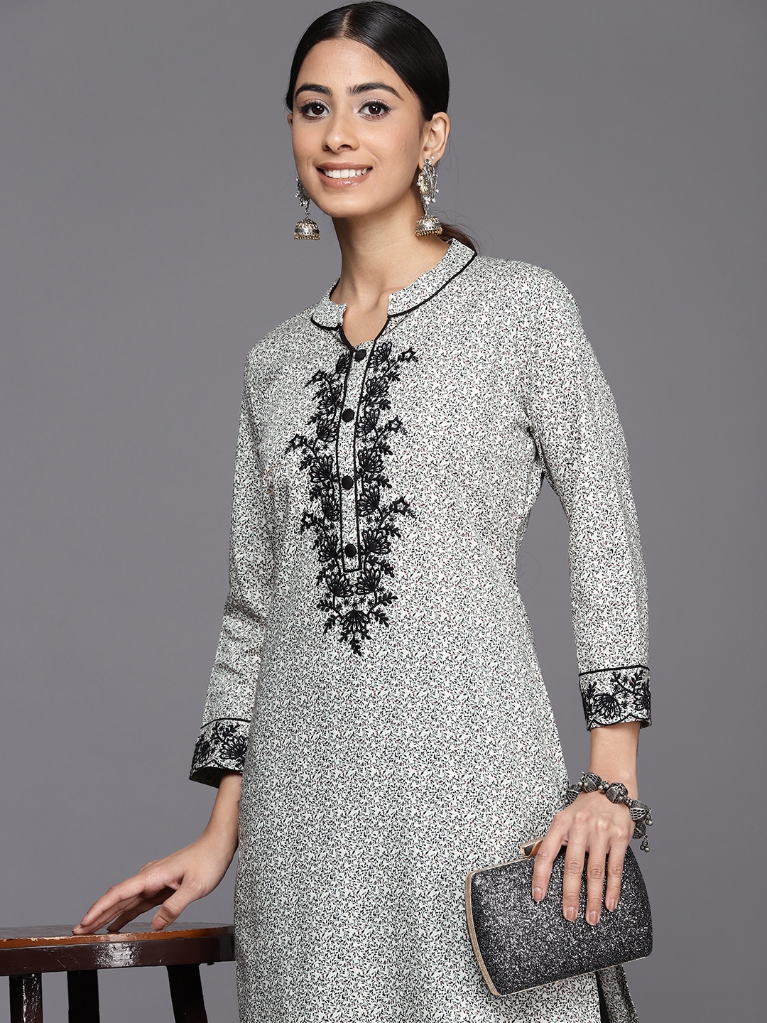 InddusFloral Embroidered Regular Chikankari Pure Cotton Kurta With Trousers, Black
InddusFloral Embroidered Regular Chikankari Pure Cotton Kurta With Trousers, Black