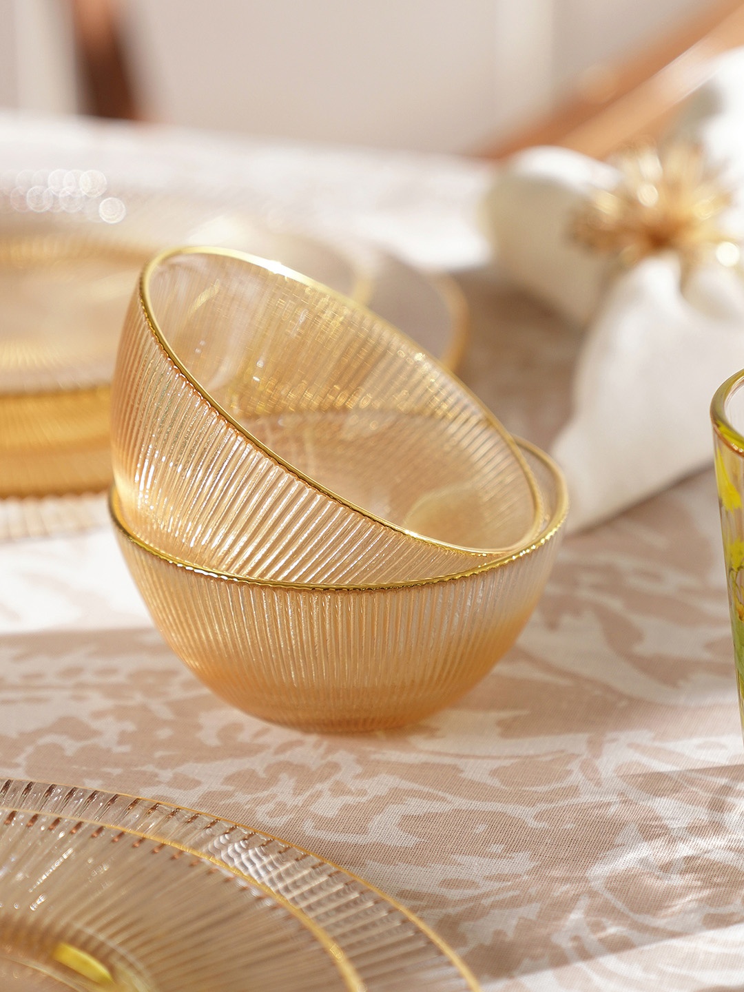 Pure Home and Living Gold-Toned 2-Pieces Textured Radial Glass Bowls With - 11 cm Each
Pure Home and Living Gold-Toned 2-Pieces Textured Radial Glass Bowls With - 11 cm Each