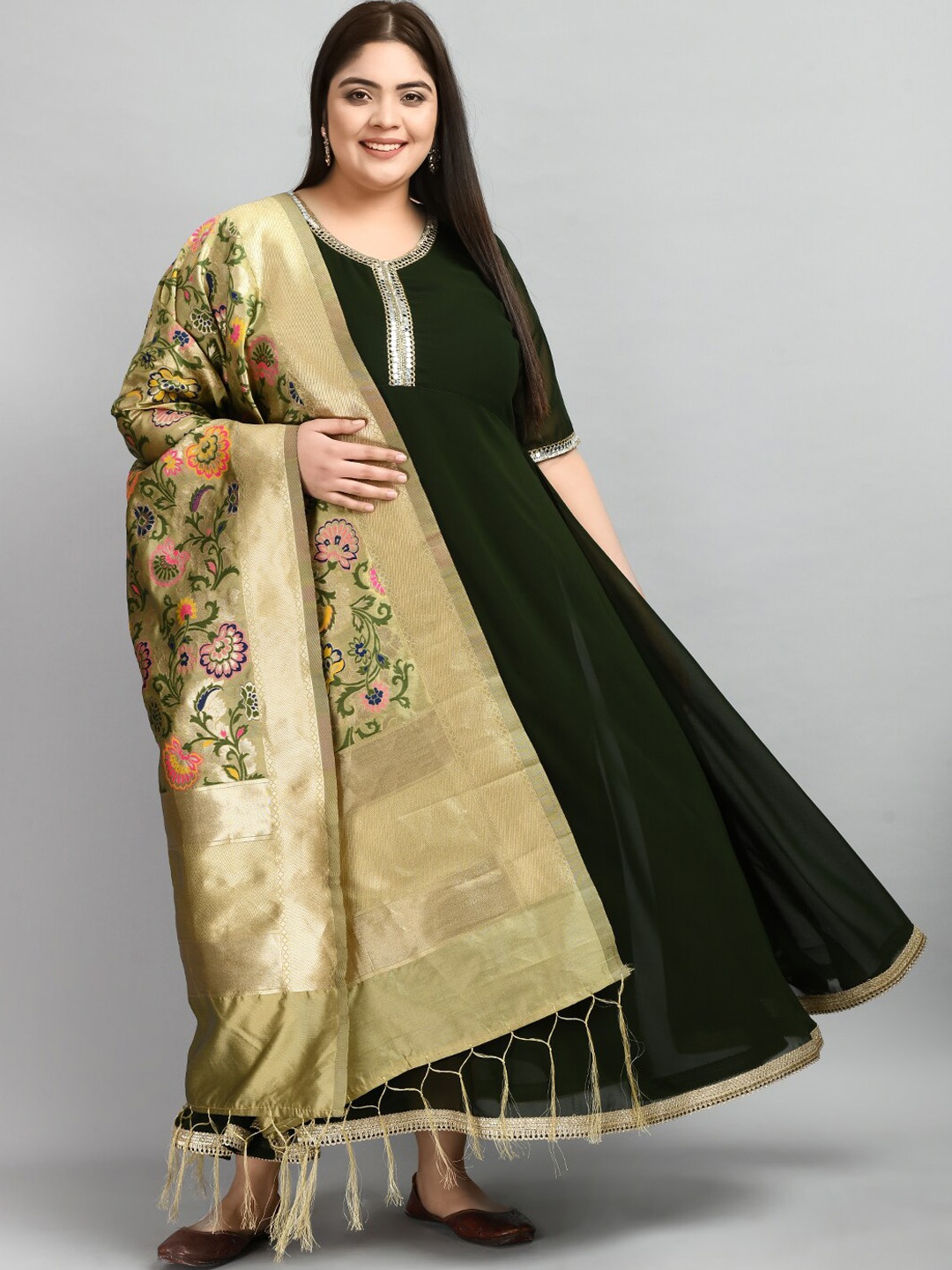 PrettyPlus by Desinoor.com Plus Size V Neck A-Line Ethnic Dress With Dupatta, Green
PrettyPlus by Desinoor.com Plus Size V Neck A-Line Ethnic Dress With Dupatta, Green