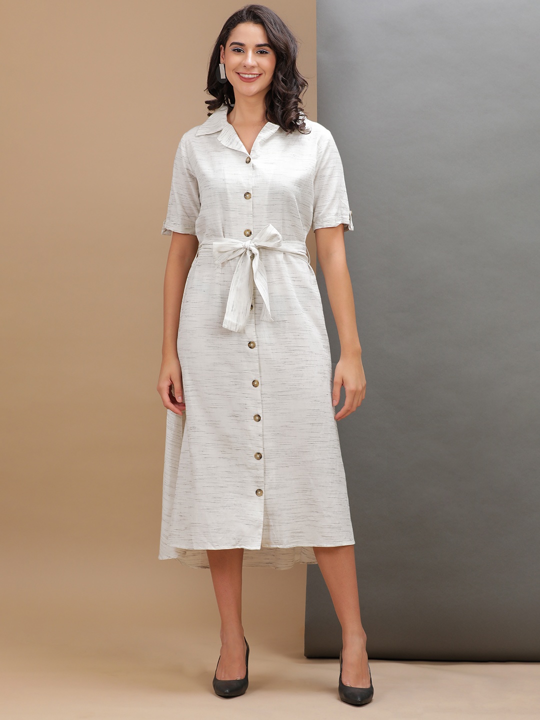 Freehand by The Indian Garage Co Spread Collar Midi Pure Cotton Shirt Dress With Belt, Off white
Freehand by The Indian Garage Co Spread Collar Midi Pure Cotton Shirt Dress With Belt, Off white