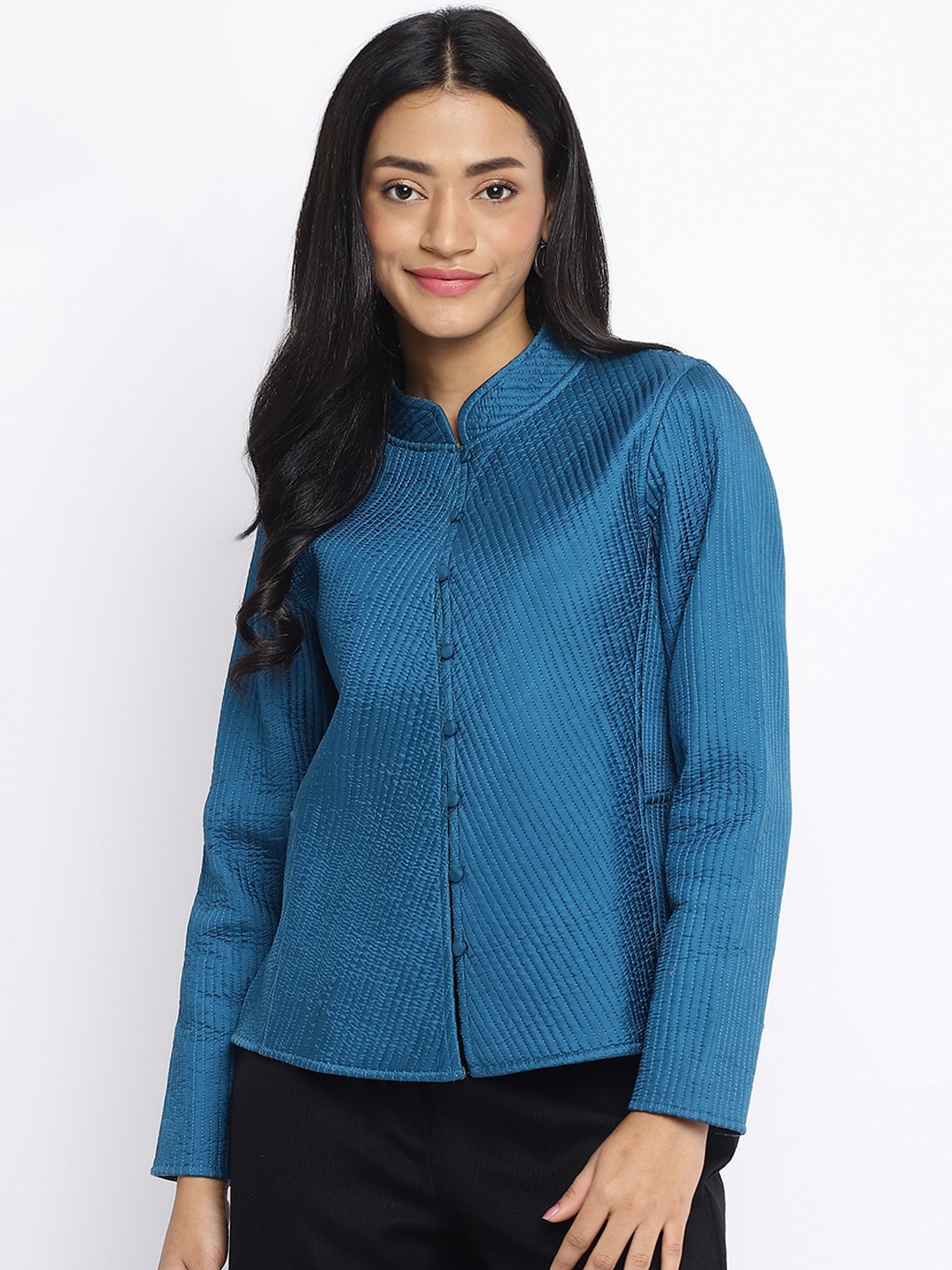 Fabindia Self Design Long Sleeves Mandarin Collar Reversible Silk Quilted Jacket, Blue
Fabindia Self Design Long Sleeves Mandarin Collar Reversible Silk Quilted Jacket, Blue