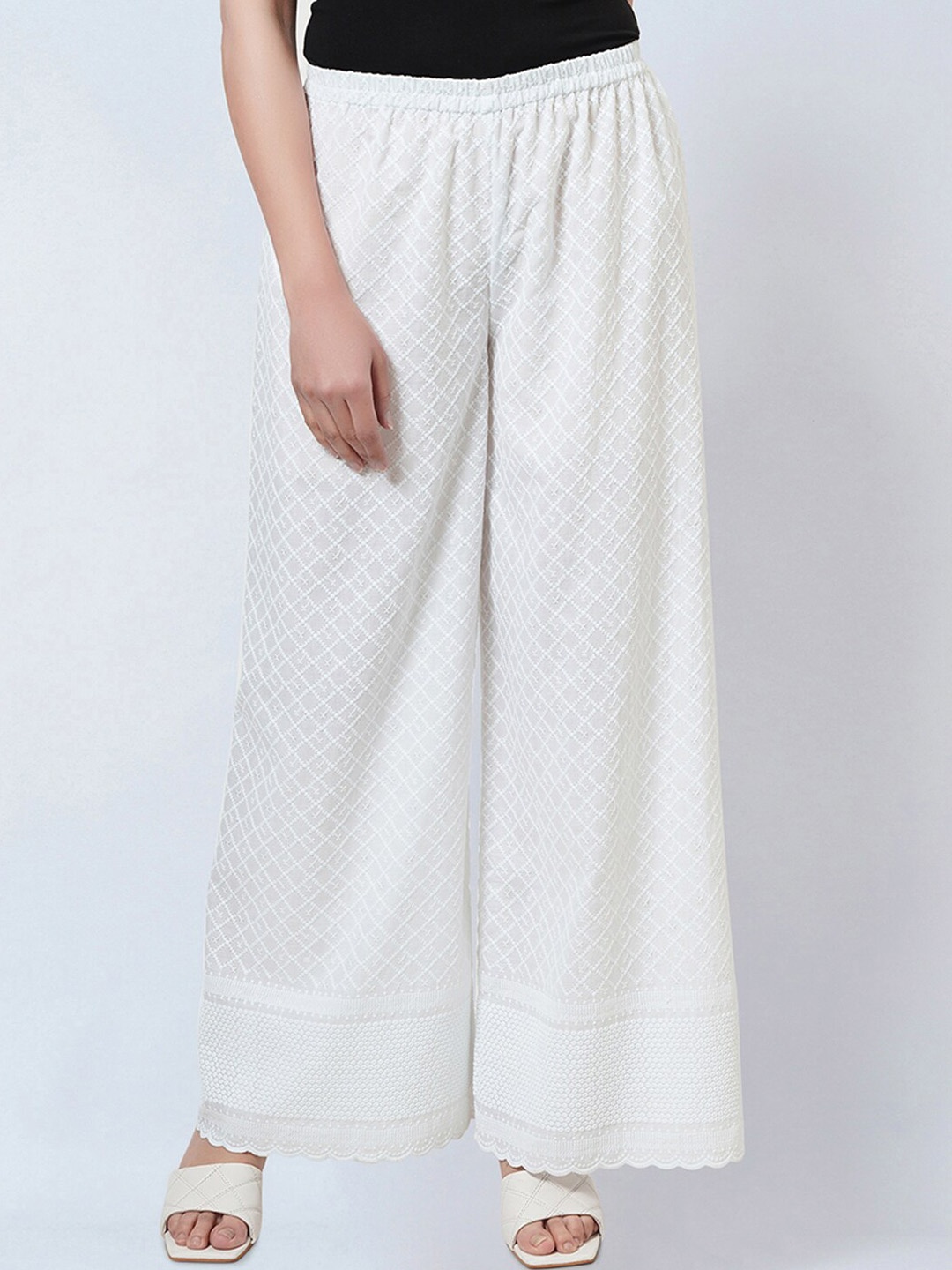 First Resort by Ramola Bachchan Women Ethnic Motifs Printed Comfort Cotton Trousers, White
First Resort by Ramola Bachchan Women Ethnic Motifs Printed Comfort Cotton Trousers, White