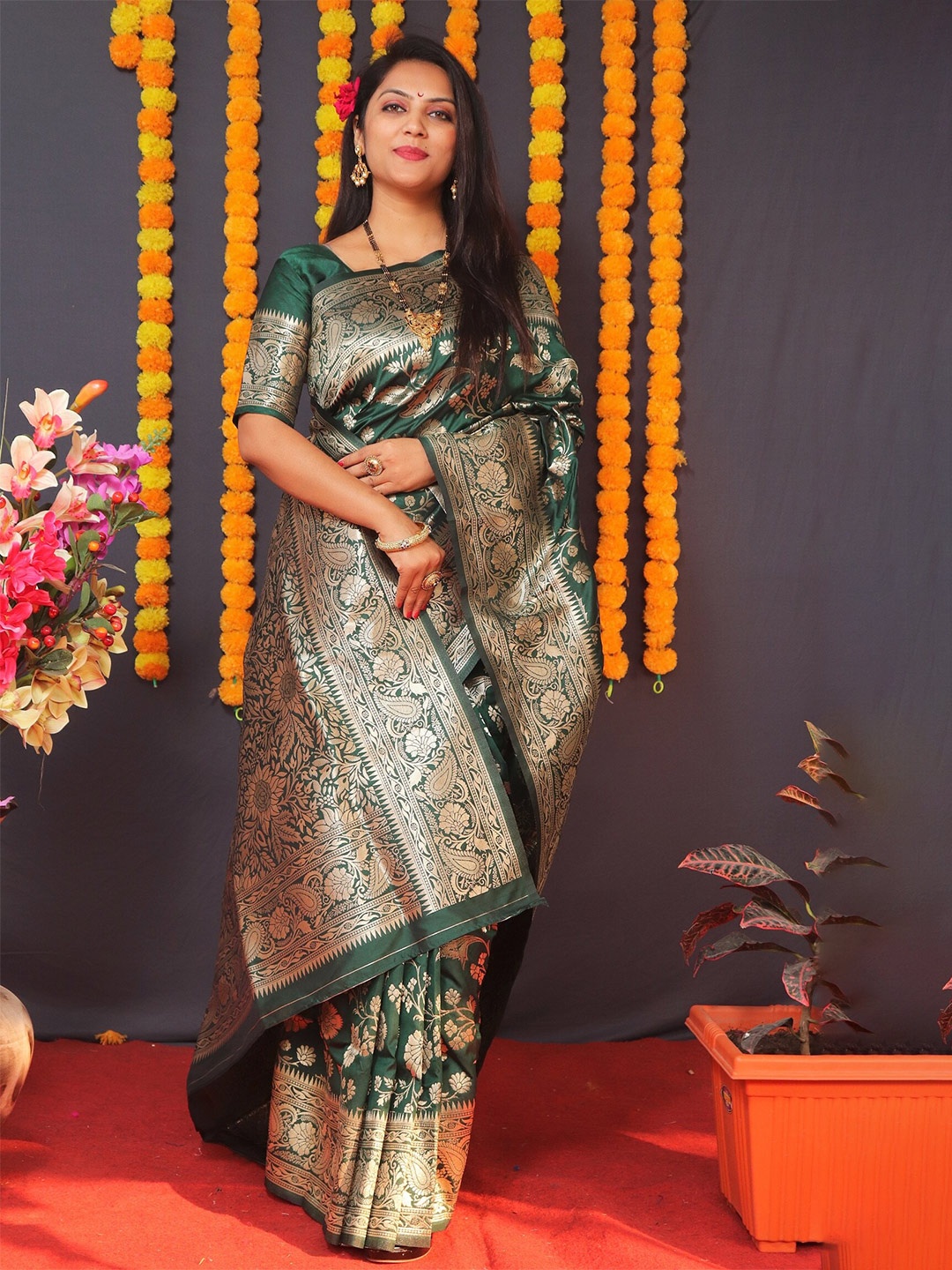 AVANTIKA FASHION Paisley Pure Silk Banarasi Zari Saree With Blouse Piece, Green
AVANTIKA FASHION Paisley Pure Silk Banarasi Zari Saree With Blouse Piece, Green