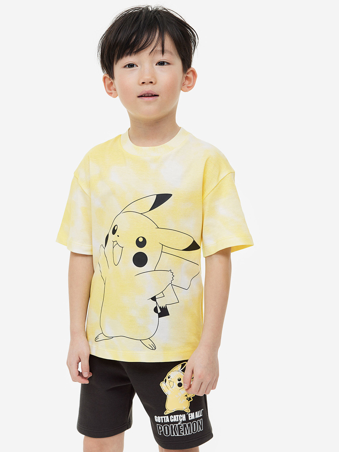 H&M Boys 2-Piece Pokemon Printed Set, Yellow 
H&M Boys 2-Piece Pokemon Printed Set, Yellow