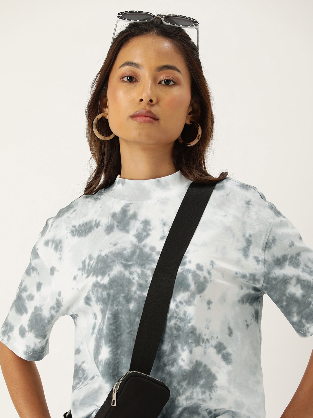 Kook N Keech Tie & Dye High Neck Drop-Shoulder Sleeves Boxy Pure Cotton T-shirt, White
Kook N Keech Tie & Dye High Neck Drop-Shoulder Sleeves Boxy Pure Cotton T-shirt, White