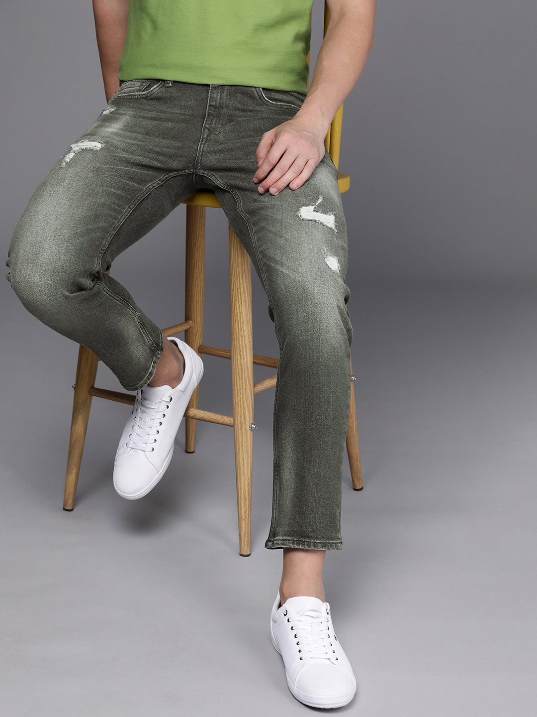 Louis Philippe Jeans Men Smart Skinny Fit Low Distress Heavy Fade Stretchable Jeans, Grey
Louis Philippe Jeans Men Smart Skinny Fit Low Distress Heavy Fade Stretchable Jeans, Grey