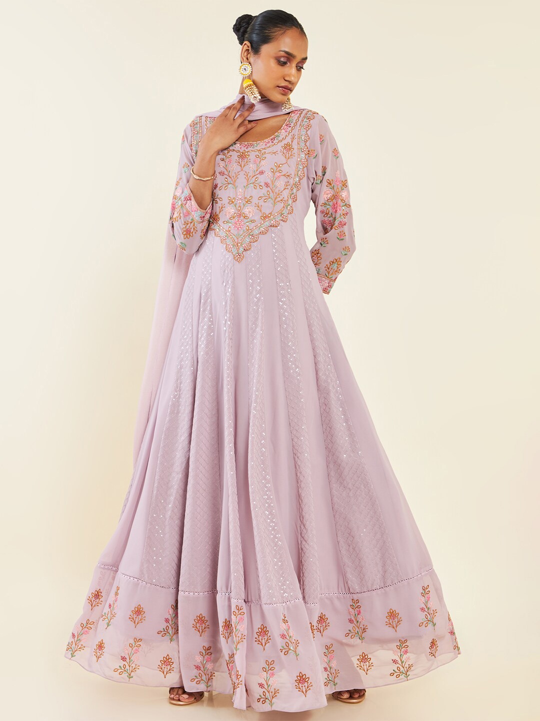 Soch Floral Embroidered Sequined Anarkali Kurta With Trousers & With Dupatta, Purple
Soch Floral Embroidered Sequined Anarkali Kurta With Trousers & With Dupatta, Purple