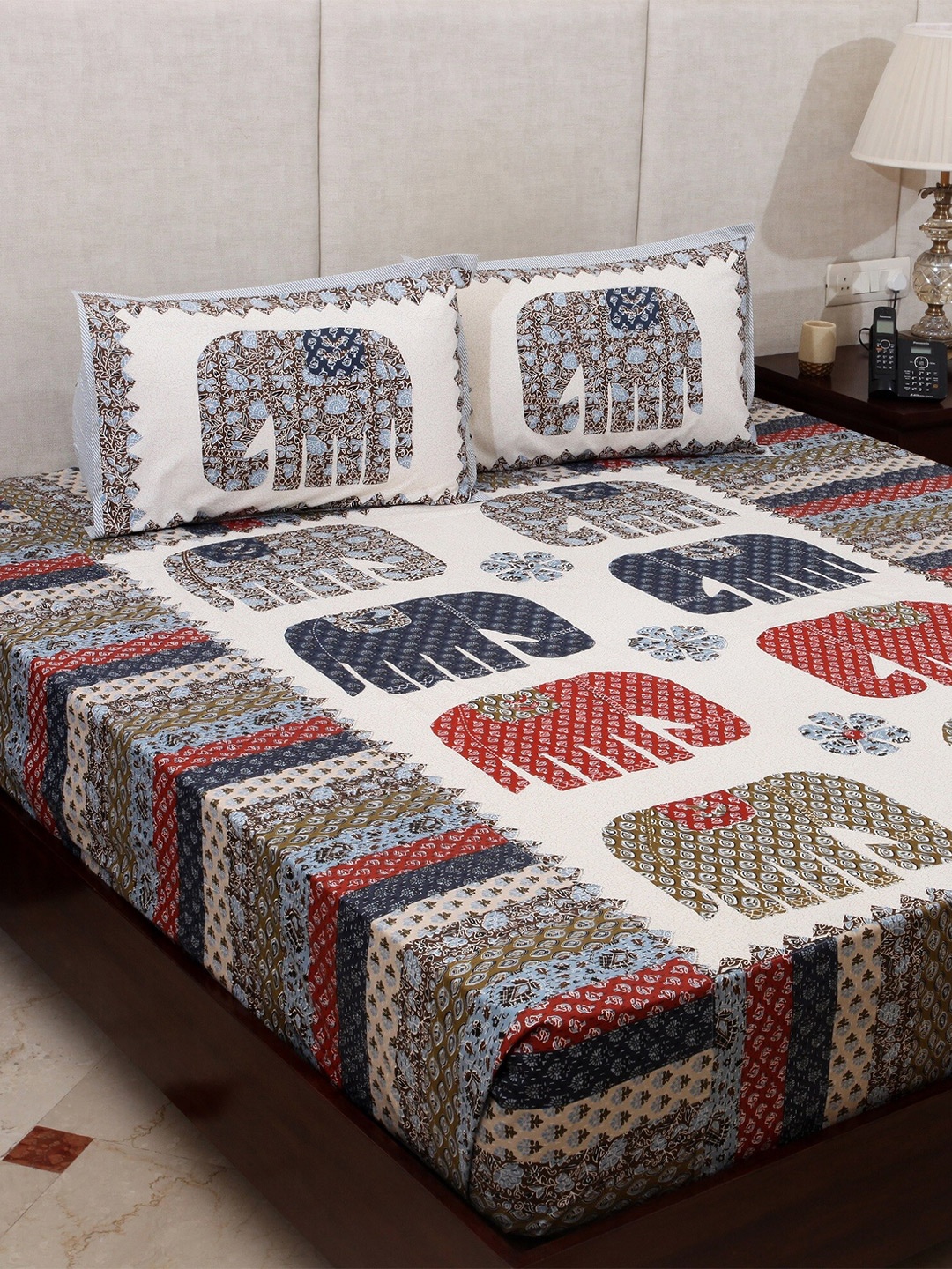 Stylespace by Isha White Ethnic Motifs 260 TC Cotton King Bedsheet with 2 Pillow Covers
Stylespace by Isha White Ethnic Motifs 260 TC Cotton King Bedsheet with 2 Pillow Covers