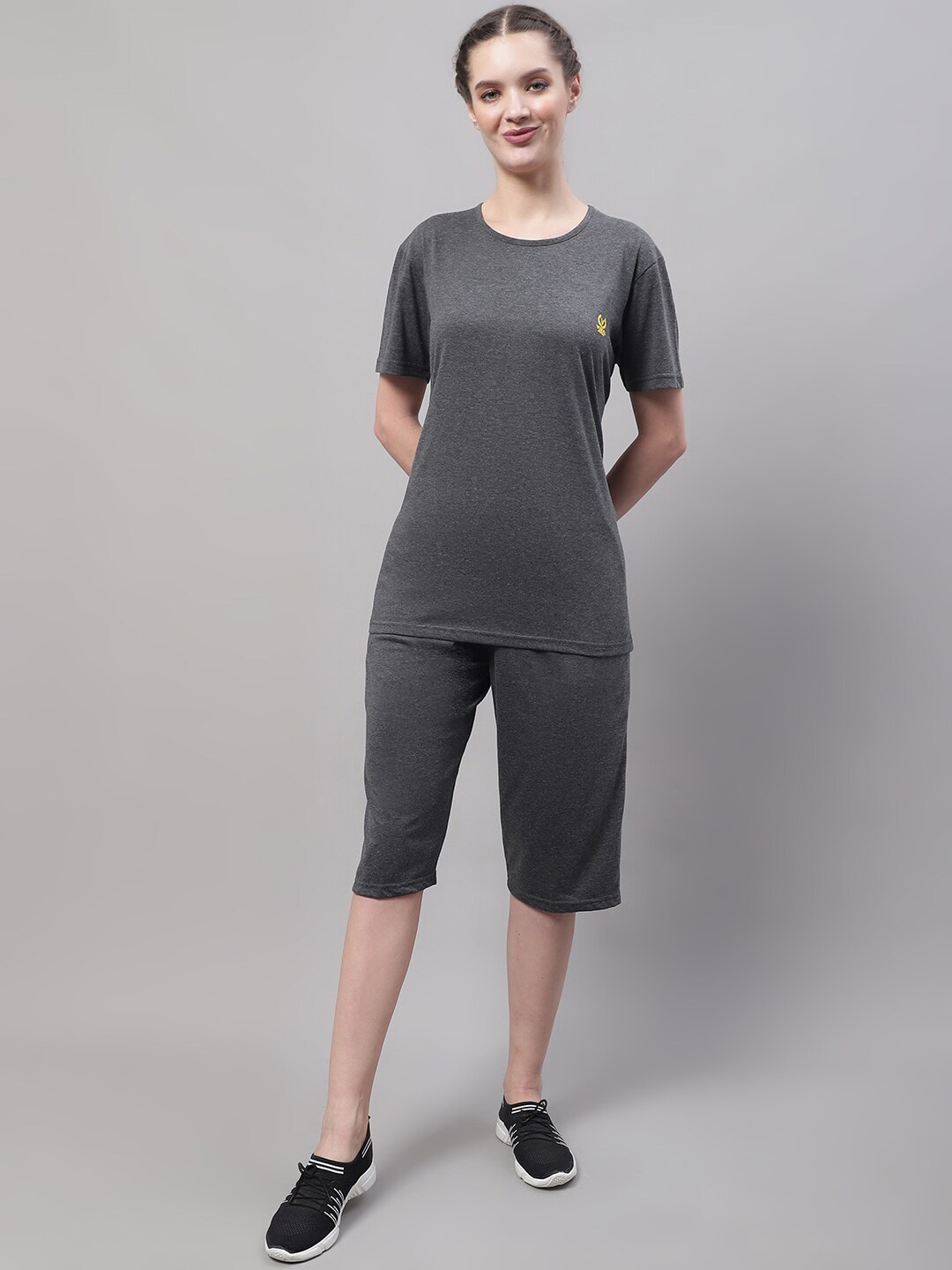MACK JONNEY Round Neck Short Sleeves Sports T-shirt With Capri Co-Ords, Charcoal
MACK JONNEY Round Neck Short Sleeves Sports T-shirt With Capri Co-Ords, Charcoal